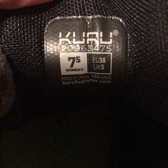 Kuru sneakers; grayish brown with lilac shoestring loops - Picture 5 of 5